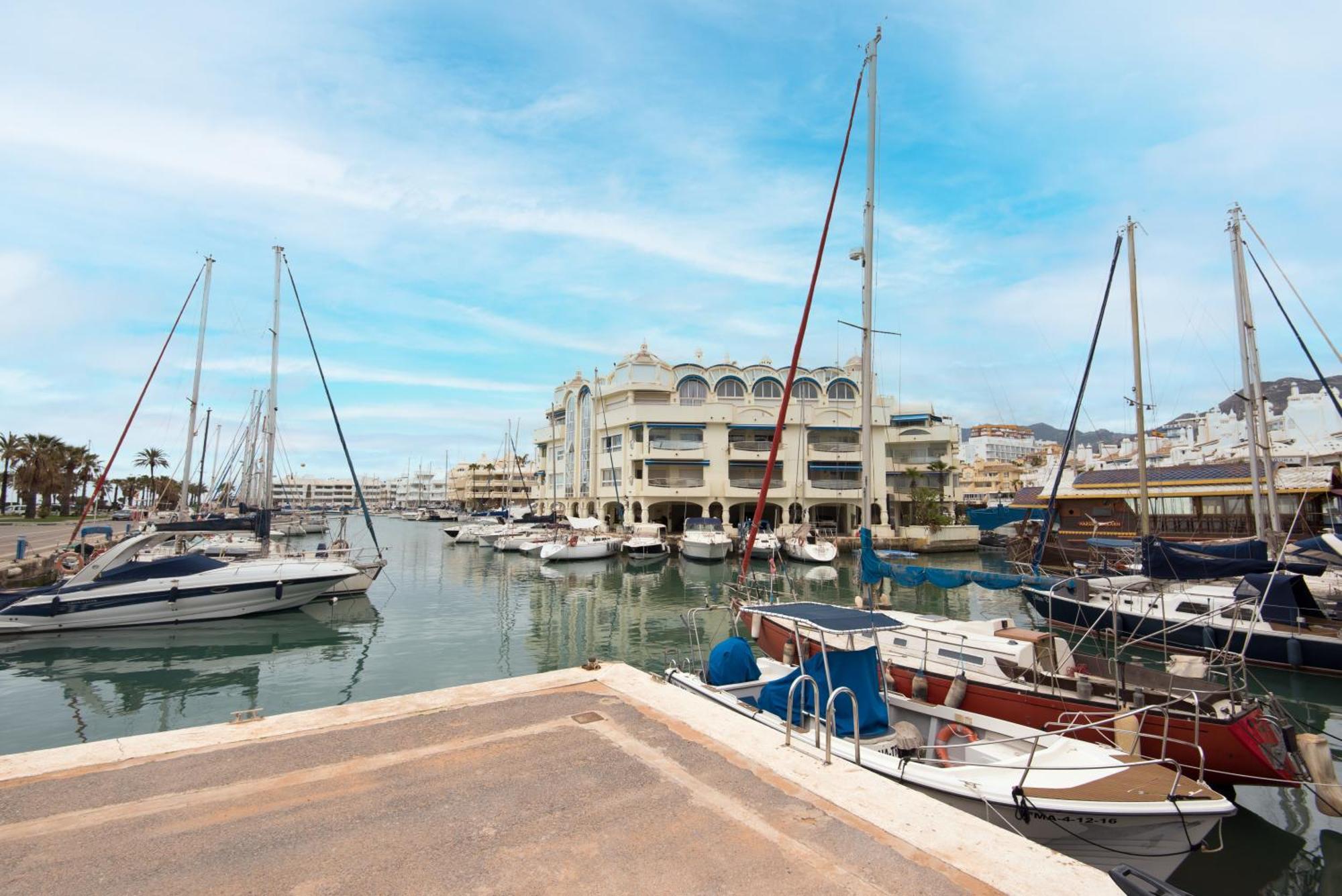 Apartmento En La Pequena Venecia, Puerto Marina Беналмадена Екстериор снимка