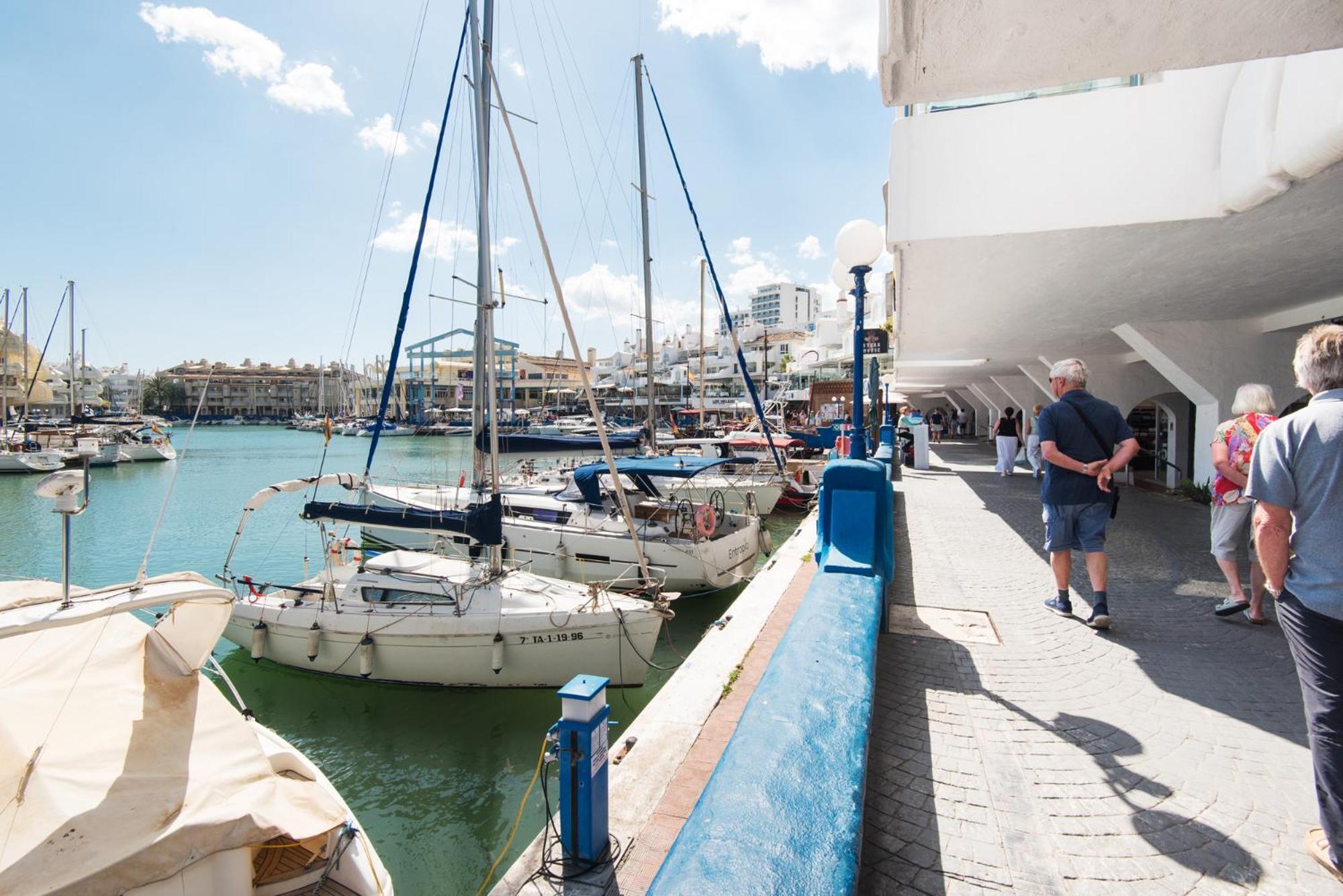 Apartmento En La Pequena Venecia, Puerto Marina Беналмадена Екстериор снимка