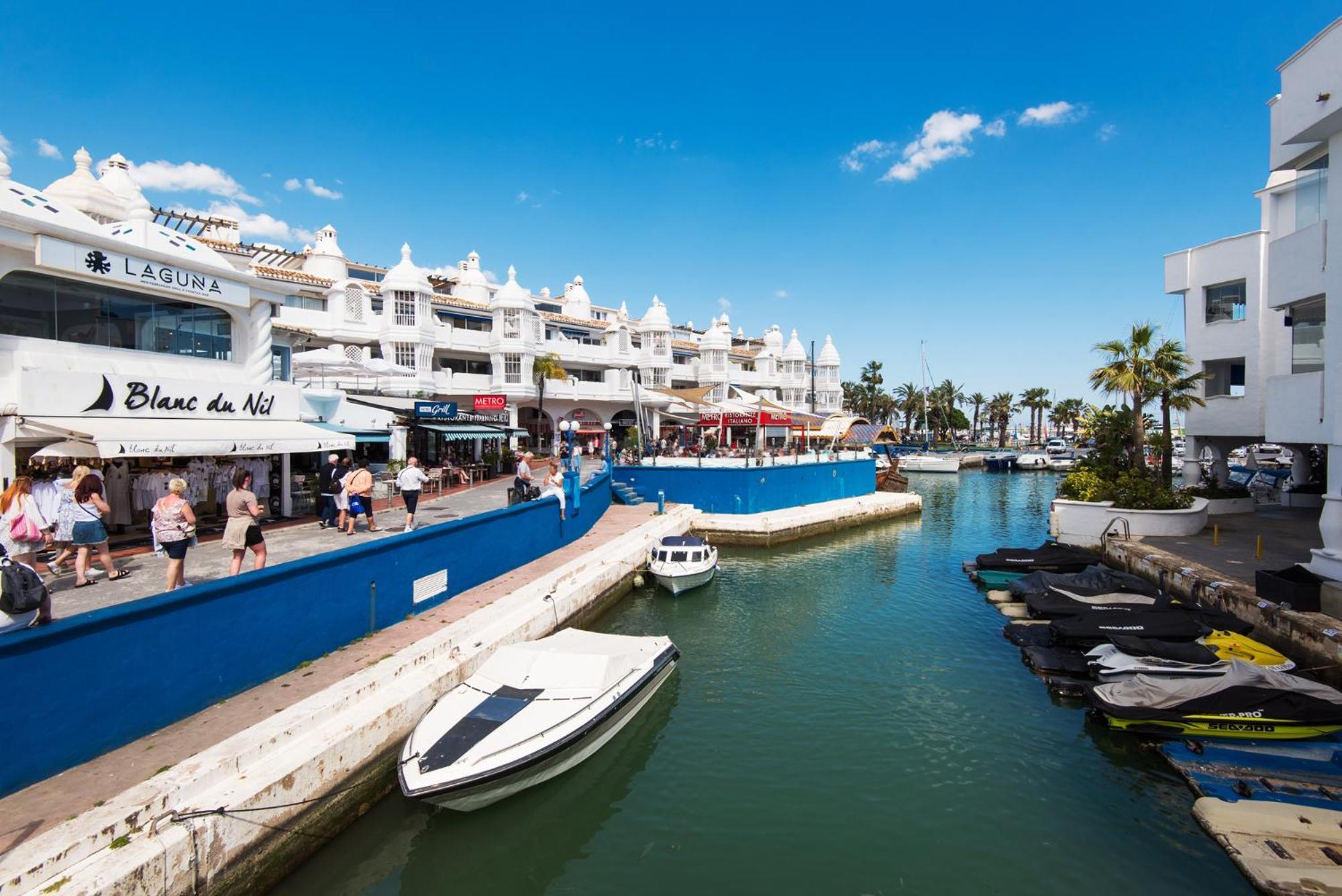 Apartmento En La Pequena Venecia, Puerto Marina Беналмадена Екстериор снимка